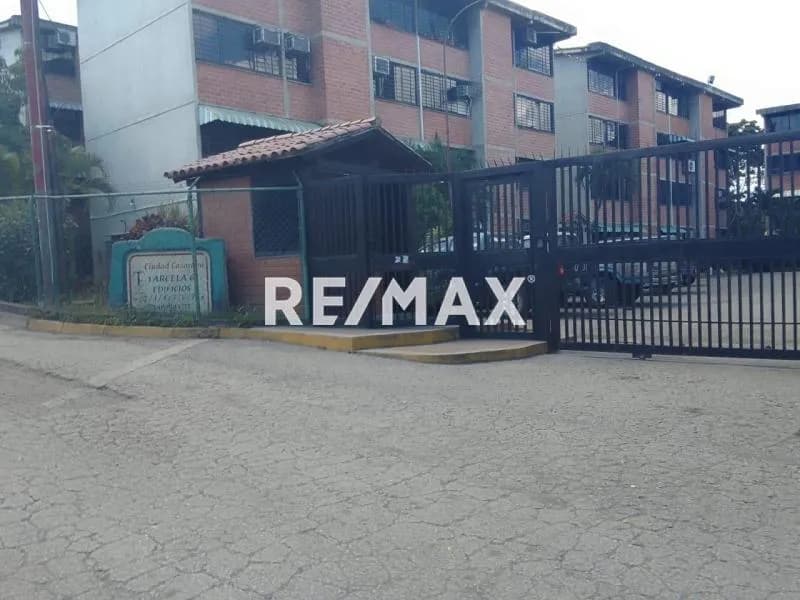 Venta de Apartamento 73 Mtrs2, Piso 2, Ciudad Casarapa, Guarenas