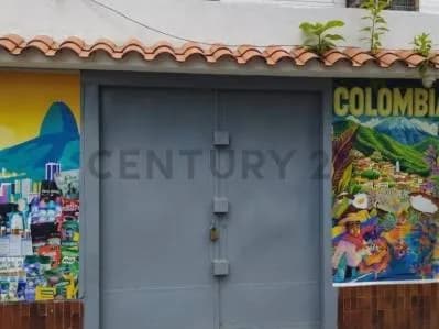 Local Comercial a pie de calle en Los Chaguaramos , Caracas