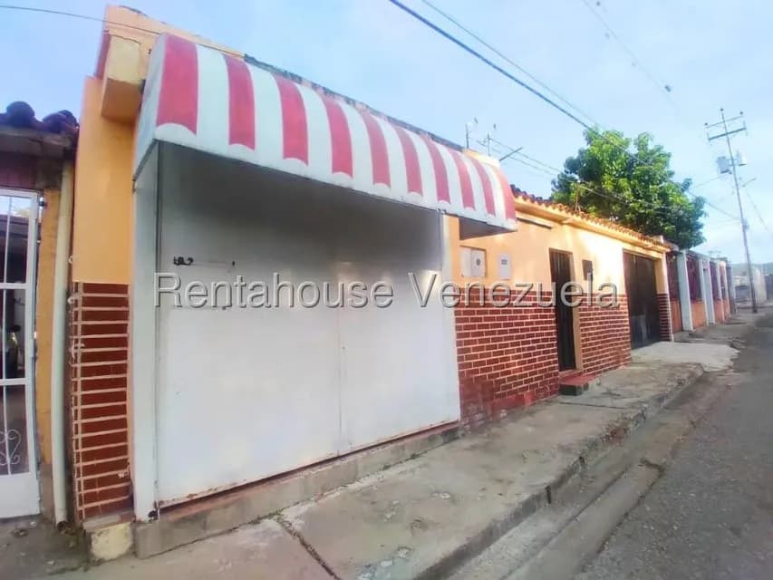 Comercial (Local Comercial) en Alquiler en Los Pinos, Lara
