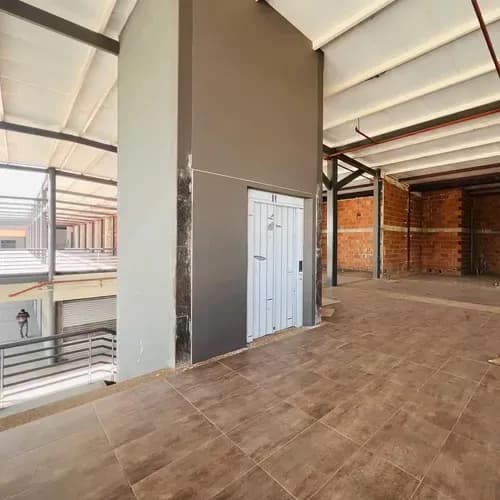 Local Comercial En El El Punto Plaza Comercial - Zona Industrial El Recreo. Inl-146