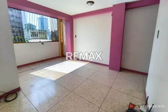 Apartamento en venta en la AV. Panteon