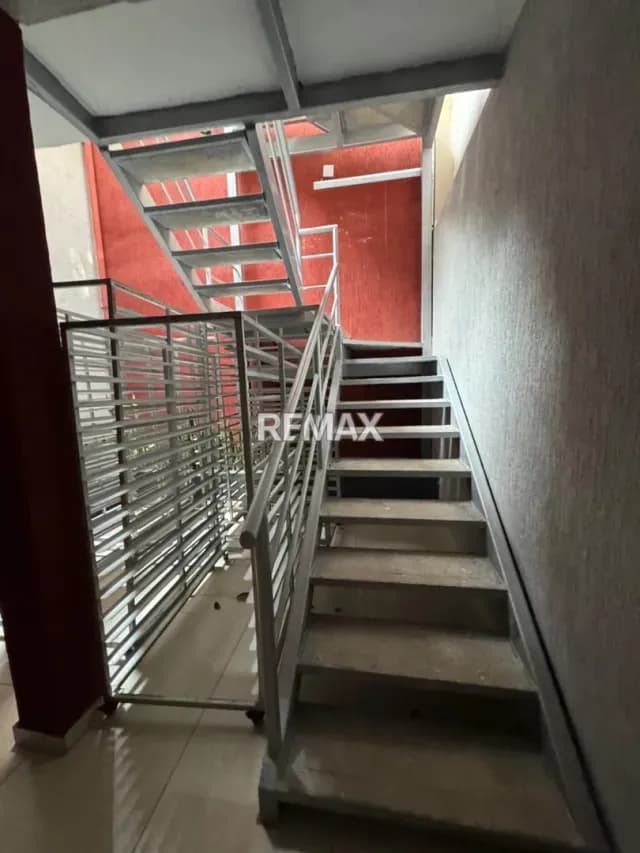 OFICINA EN ALQUILER