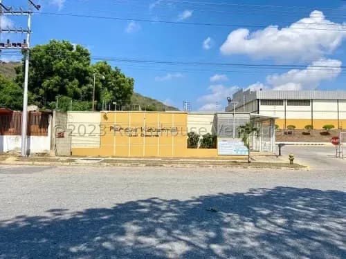 Galpón Deposito En Venta En Zona Industrial Ii De Barquisimeto Lara Rc