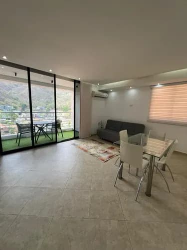 Alquiler Apartamento Totalmente Amoblado En El Parral Res. Merlot Suites