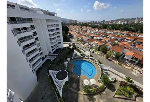 En Venta Apartamento 530m2 Urb. Prebo Calle Cerrada