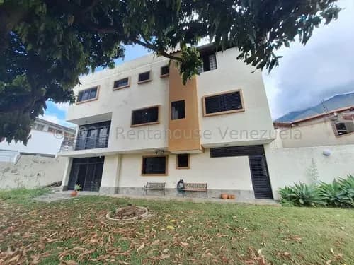 26-14489 Hermosa Quinta Ubicada En Calle Cerrada De El Marqués