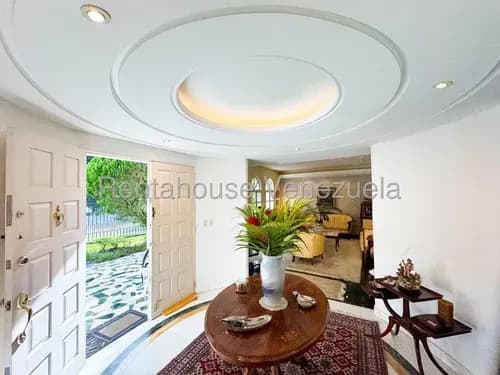 Majestuosa Quinta En Venta De 750m2 Con Anexo - Doble Vigilancia Y Tanque 15.000l Mls 26-19455