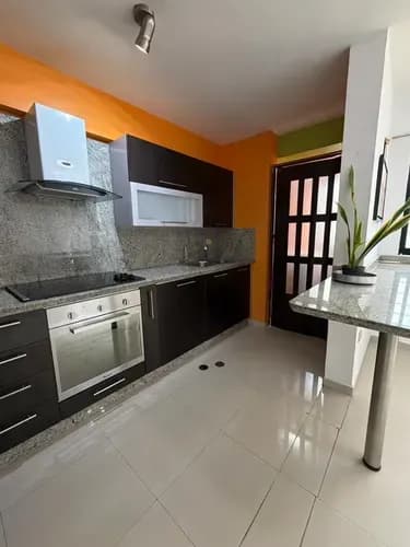 Apartamento En Alquiler 3 Habitaciones En El Parral, Planta Eléctrica Total 100% Pozo De Agua .. Solo Clentes . Lt