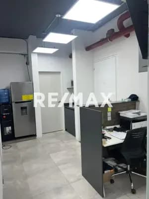 OFICINA EN ALQUILER Av. Romulo Gallegos 55m2