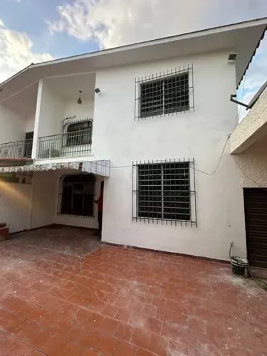 Gl Apartoquinta En Urb Trigal Res. Villa (clientes )