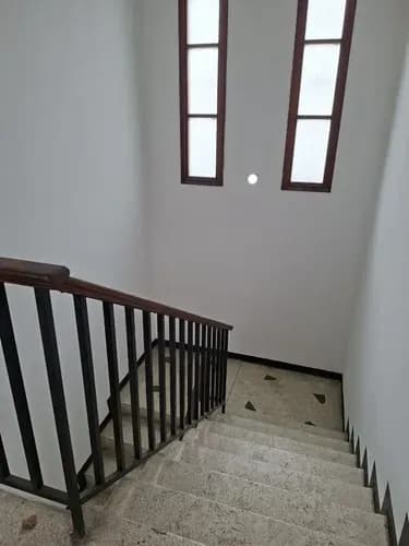 Lisbeth Mantilla Alquila Casa Comercial En Trigal Norte, Valencia.