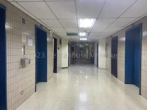 Oficina En Venta En Sabana Grande, Distrito Metropolitano. Yg1215.