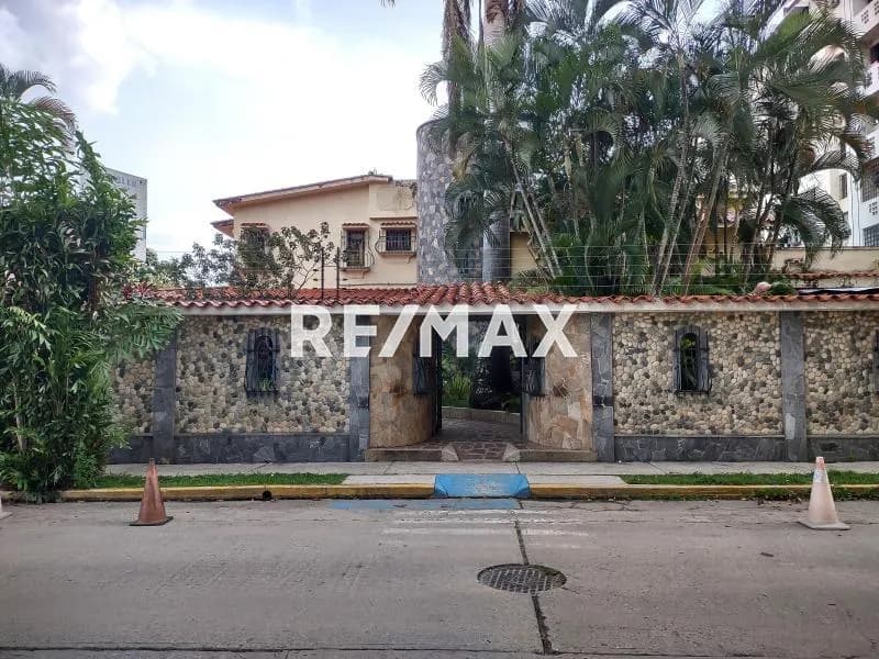 CASA QUINTA COMERCIAL EN ALQUILER EN CAMORUCO, ZONA DE ALTO TRÁNSITO, VALENCIA , CARABOBO
