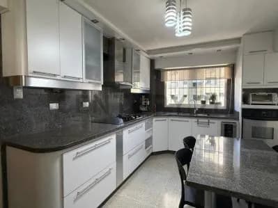 partamento En Venta En Montalban II 145mts2 4ha/3ba/1pe