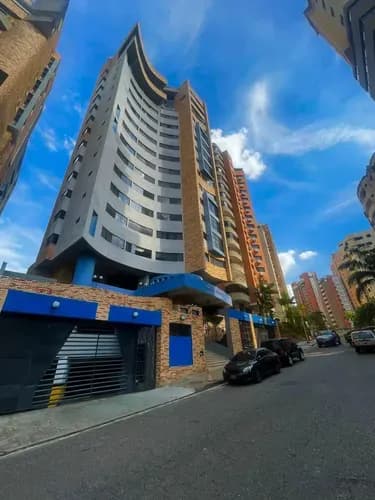 Hermanas Mota Venden Apartamento En El Bosque