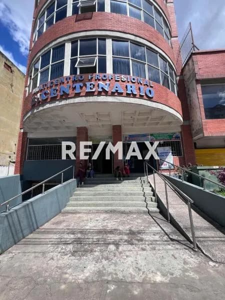 Se Vende Local Comercial en Av. Bicentenario, Multicentro Profesional Bicentenario, Maturín, estado Monagas