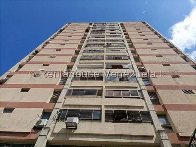 Apartamento (Multiples Niveles) en Alquiler en Centro, Lara