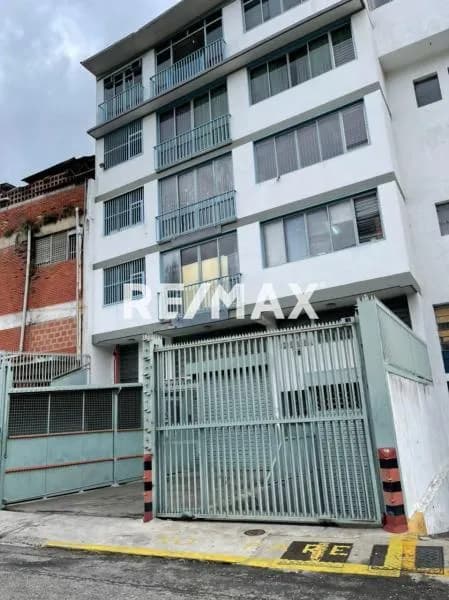 Alquiler Planta Industrial De 300 m2 El Llanito