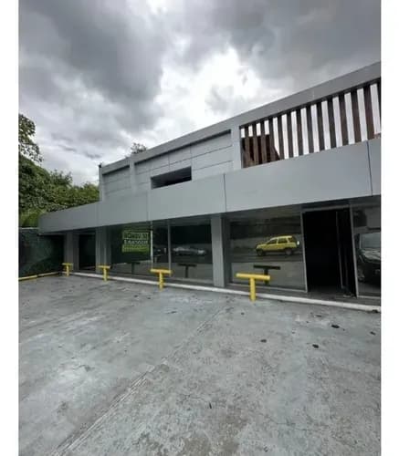 Casa En Venta 398m², Casa Comercial En Chuao