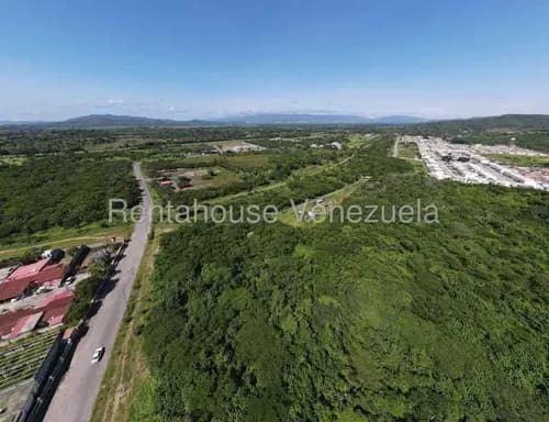 Raíza Suárez Vende Terreno Propio De 37400 M2 Donde No Hay Racionamiento Eléctrico 2 5 2 4 5 5 7 Y Pozo Propio De Agua Dulce Ubicado Aproximadamente A 10 Minutos Del Este De Barquisimeto Lara