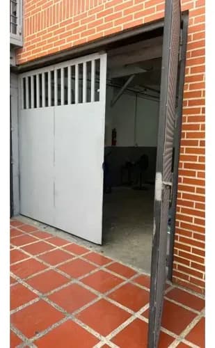 Oficina en alquiler - $950