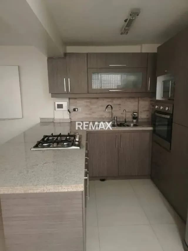 Apartamento en recidencial Nazareno la limpia 1 piso