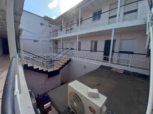 Residencia De 33 Habitaciones En Venta Cerca De La Av. Manaure # 26-11079