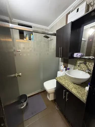 Venta Apartamento Semi-amoblado Con Excelente Ubicación Residencias Lomas De Mañongo Ae-pi