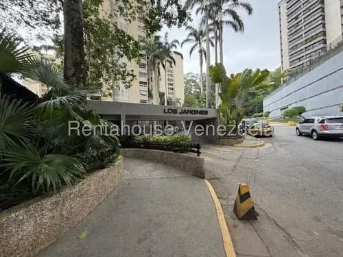Apartamento En Venta El Cigarral Remodelado Equipado Y Con Excelente Vista #26-20129 Magaly