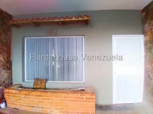 Lcda. Milagros Carrasquel Casa Alquiler Barquisimeto Lara Av Libertador Zona Este Patarata Economica Residencial Economico Código Inmobiliaria Rent-a-house 26-12464