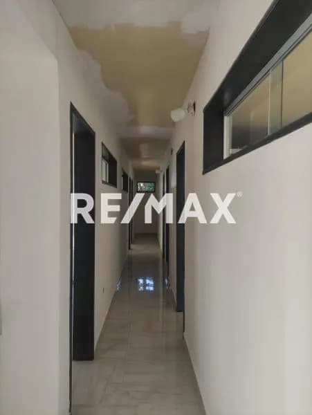 SE ALQUILA LOCAL COMERCIAL EN CABUDARE 40M2