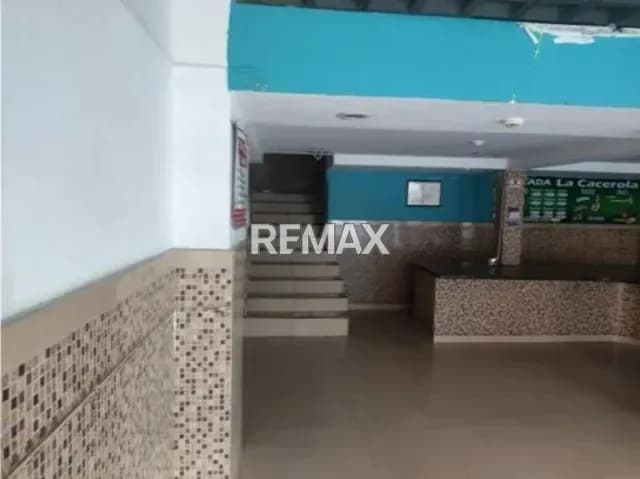 En Alquiler Local Comercial 130 mts2 Los Chaguaramos
