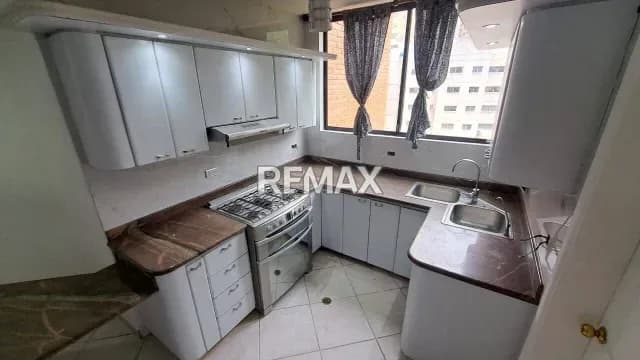 APARTAMENTO EN ALQUILER EN URB EL PARRAL RESIDENCIA GOLDEN BUILDING PLANTA 100%