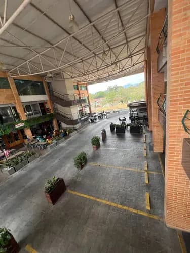 Mariana Castellanos Inzitu Realtors Alquiler De Espacio Comercial Tecnológico En Trigaleña Plaza Valencia Carabobo Solo Clientes
