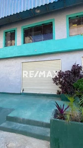 Local Comercial en Alquiler Calle 11 entre Carreras 21 y 22 Zona Este - Barquisimeto