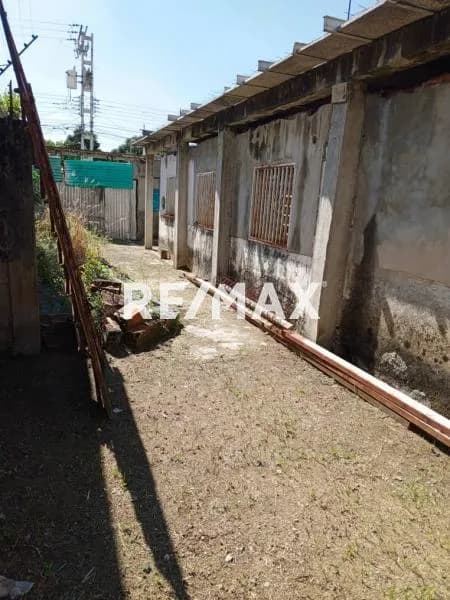 VENTA CASA EN OBRA GRIS
