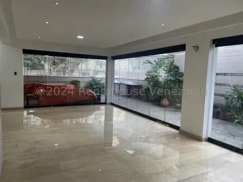 Casa En Esquina Venta Cocina Equipada Terraza Techada El Marques