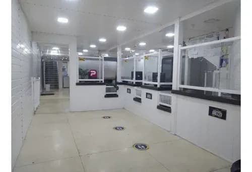Local Comercial Al Frente Del Bcv En Altagracia Caracas