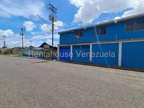 Venta De Casa Con Potencial Comercial En Las Brisas Del Aeropuerto #26-11639