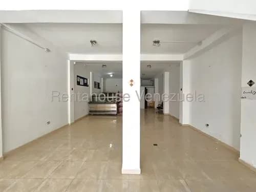 Daniela Linarez Alquila Amplio Local De 78.44 Mt2, Baño Privado, Área Para Depósito, Oficina O Cocina, Zona Comercial De Alto Tráfico Vehicular Y Peatonal En El Centro-este De Barquisimeto