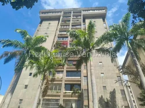 Jcp En Alquiler. Bello Apartamento De 107m2, Totalmente Remodelado Con Excelentes Acabados De Lujo. Área De Comedor, Sala Y Estar Integrados Para Una Mayor Comodidad Funcional Cocina,. 2 Habitaciones