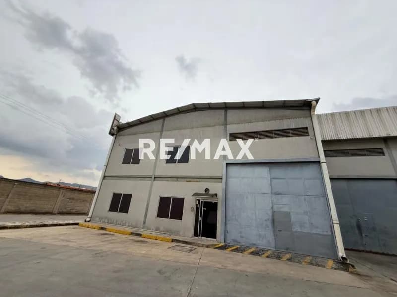 En venta impecable Galpon en Ciudad Industrial La Unión en el Municipio San Diego