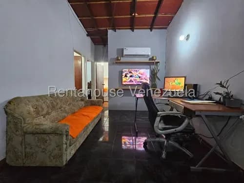 Casa En Venta Coro Lista Para Habitar En Urb. El Bosque Variante Sur 26-16918