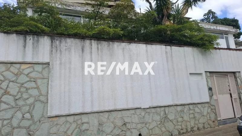 Se Alquila Oficina en La Urbanizacion Las Palmas de 17 mts2