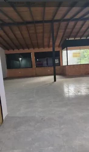 Local En Alquiler En Las Quintas De Naguanagua Gz