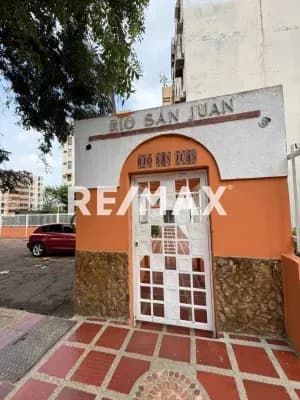 Apartamento en Lago Azul
