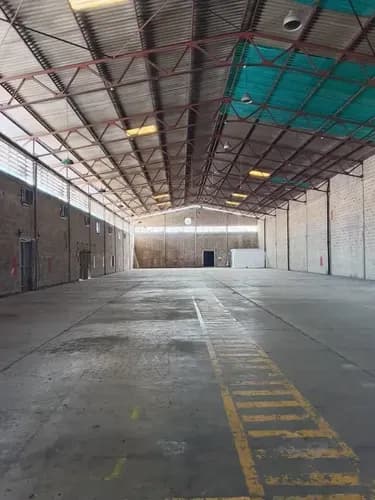 En Alquiler 2 Galpones De 2.800 Mts Zona Industrial Munc Norte Ofc Con Baños 8 Mts De Altura Patio Frontal De Maniobras Condominio Privado Sólo Clientes Gm