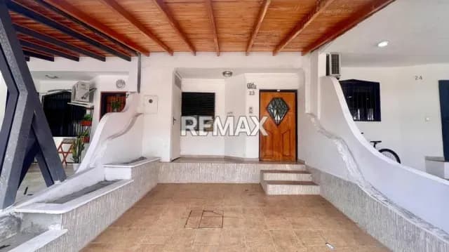 En VENTA Casa en Conjunto Cerrado La Castellana Laureles de la Castellana