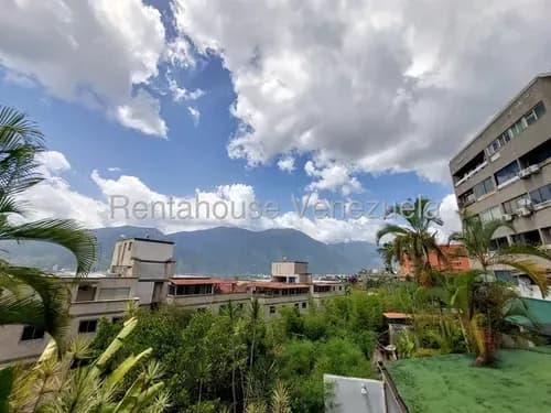 Apartamento Remodelado En Colinas De Bello Monte 26-19942