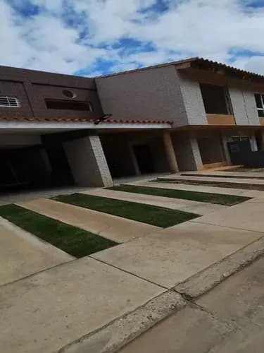 Samir Trosel Vende Tow House Obra Gris En Conjunto Residencial Cumbres De La Esmeralda San Diego.
